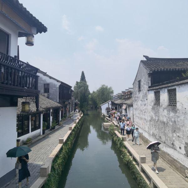让搜救队吃上热乎饭！云南山体滑坡救援现场村民自发组织煮饭
